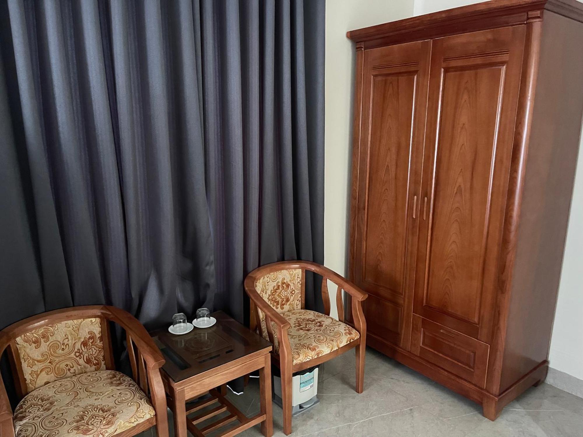 Thien Binh Hotel Hòa Bình Exteriör bild
