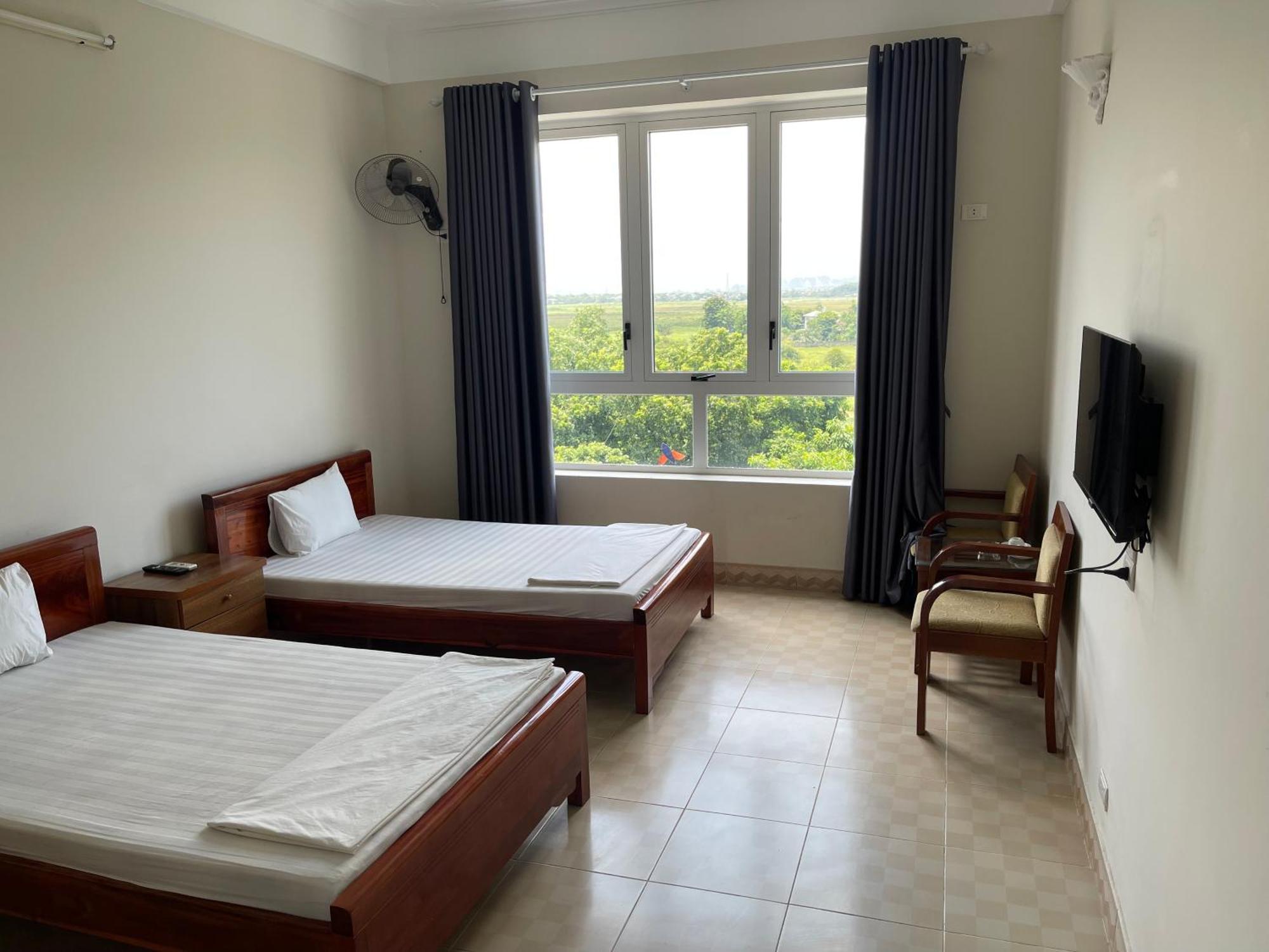 Thien Binh Hotel Hòa Bình Exteriör bild