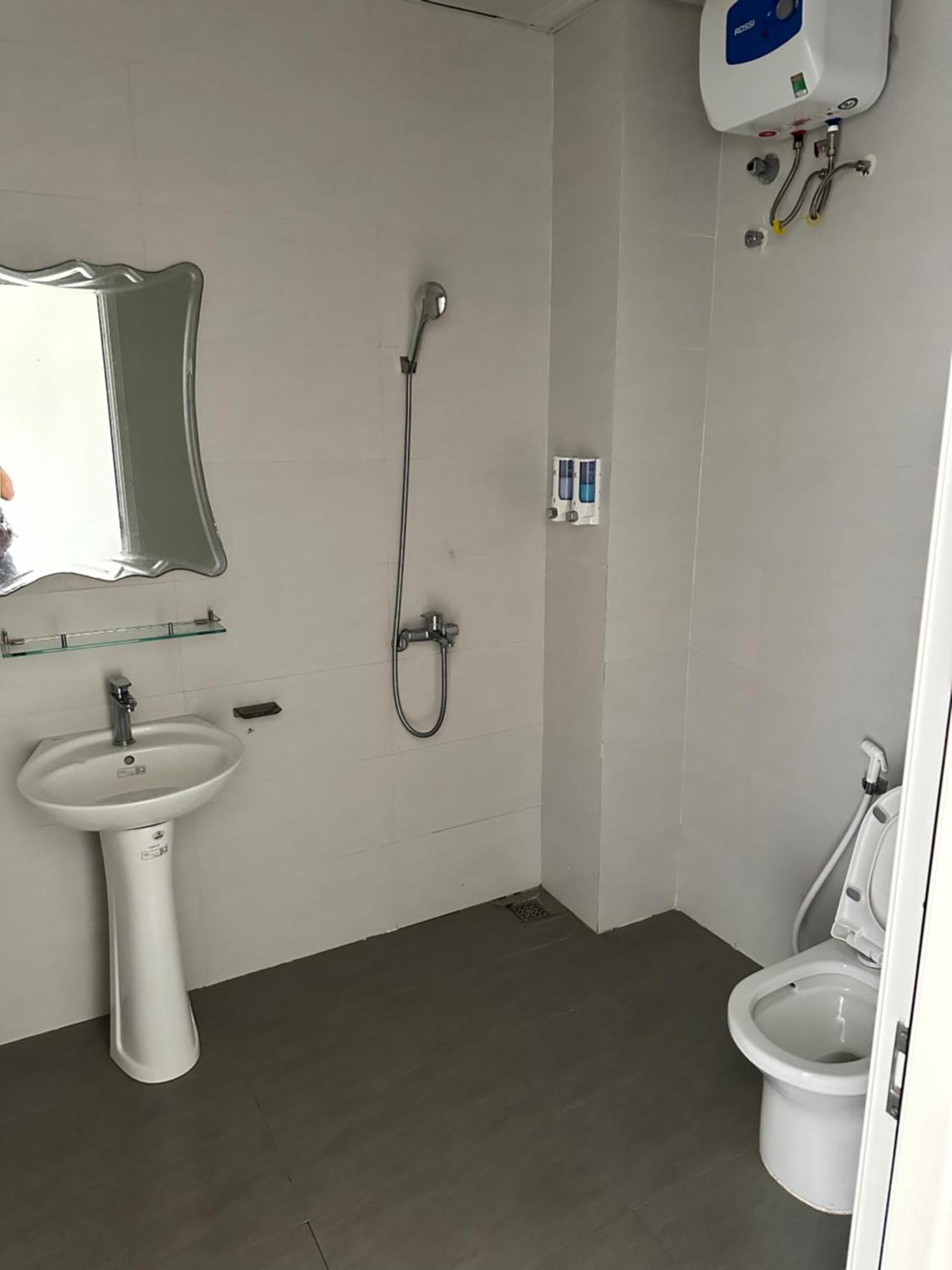 Thien Binh Hotel Hòa Bình Exteriör bild