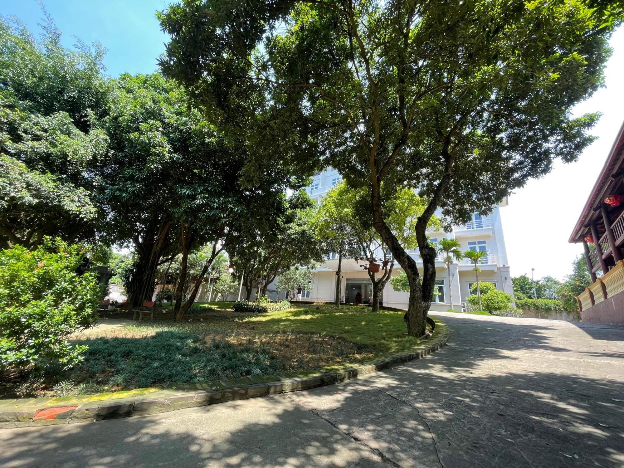 Thien Binh Hotel Hòa Bình Exteriör bild